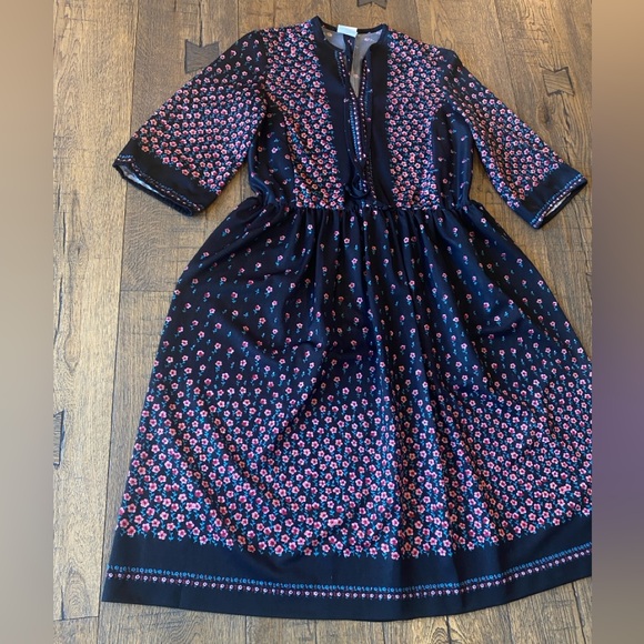 SOLD Vintage Floral Dress with Roses - Picture 3 of 8